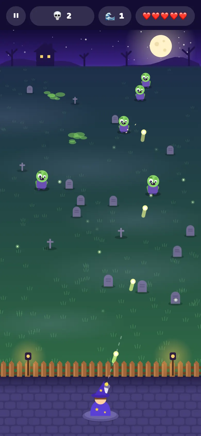 Monster Blaster beim Spielen: Halte Welle um Welle lustiger Zombies, Fledermäuse, Gespenster und Kürbisse auf.